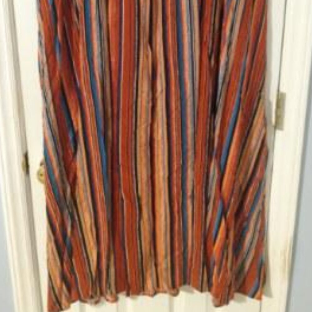 NEW-Striped dress with splits and pockets - Picture 3 of 8